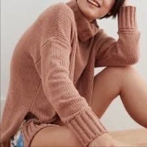 Aerie Chenille Oversized Slit Side Turtleneck Sweater Camel Brown Size Medium